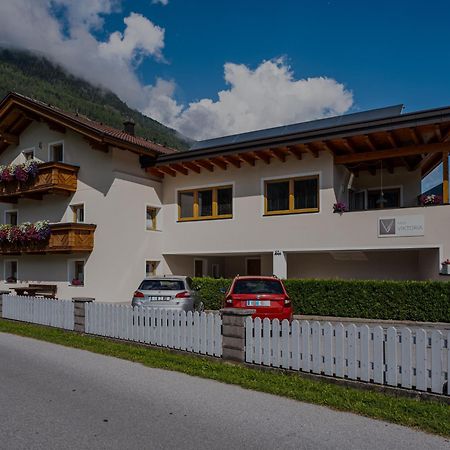 Haus Viktoria Apartment Längenfeld Екстериор снимка