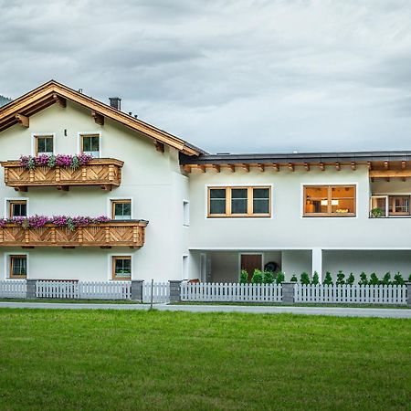 Haus Viktoria Apartment Längenfeld Екстериор снимка