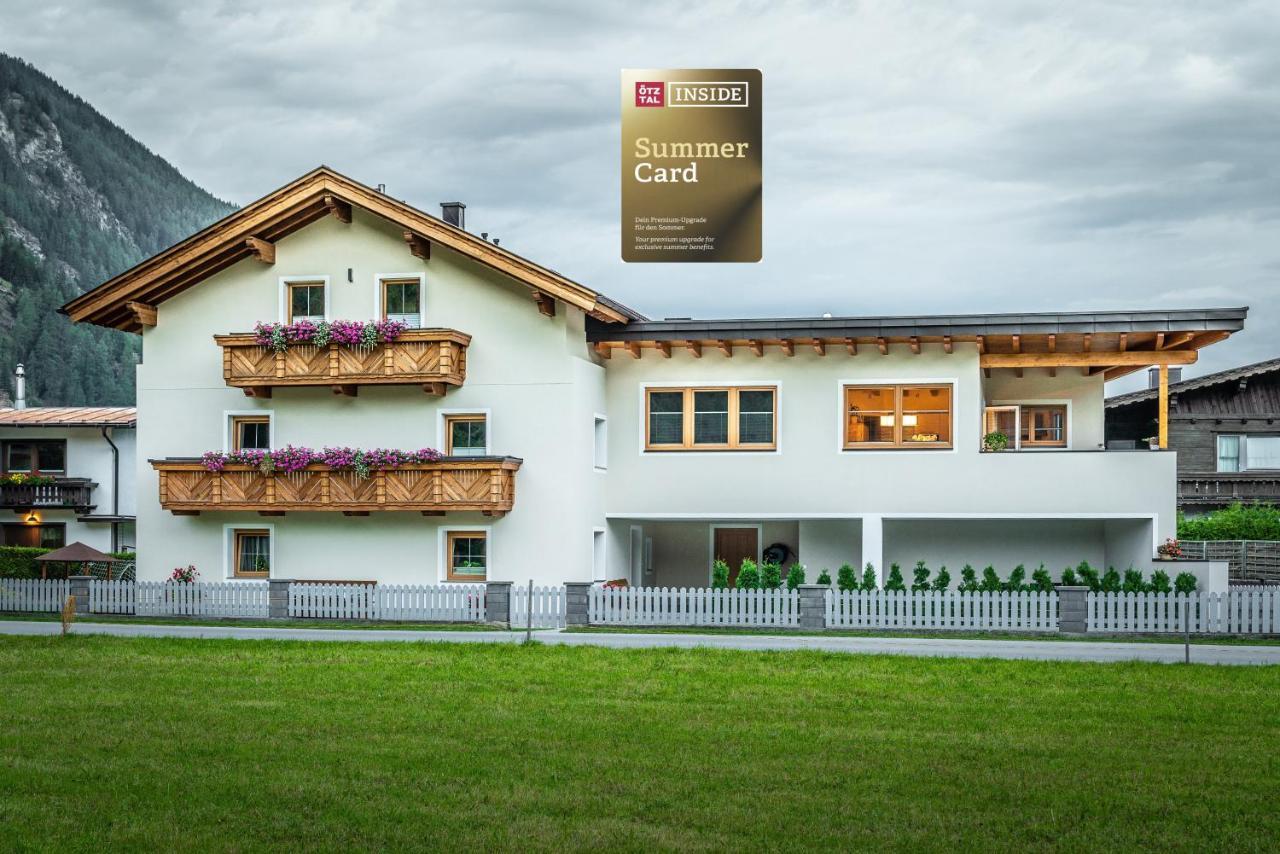 Haus Viktoria Apartment Längenfeld Екстериор снимка