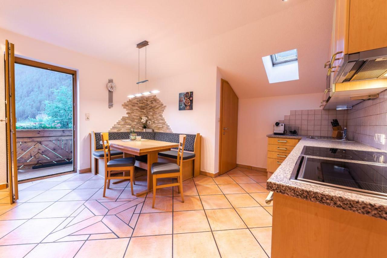 Haus Viktoria Apartment Längenfeld Екстериор снимка