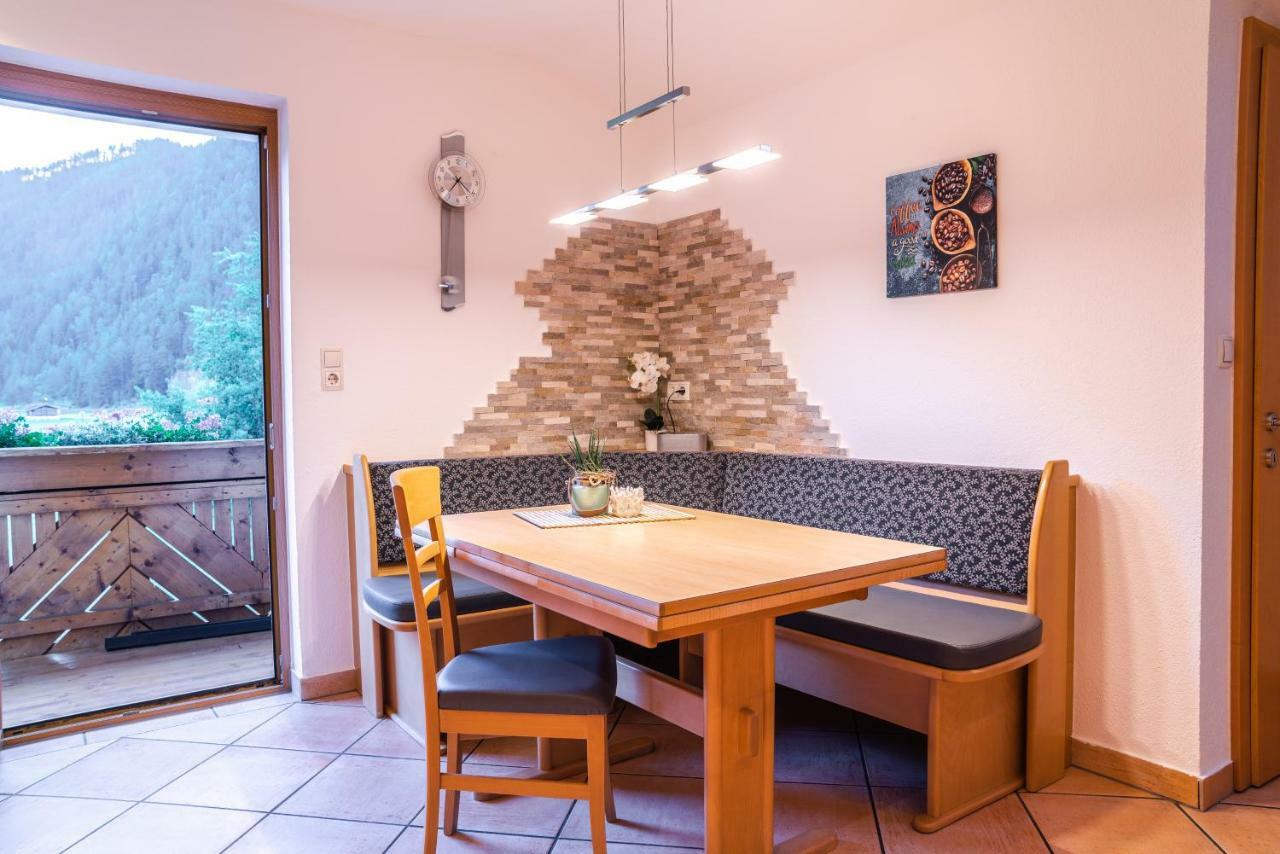Haus Viktoria Apartment Längenfeld Екстериор снимка