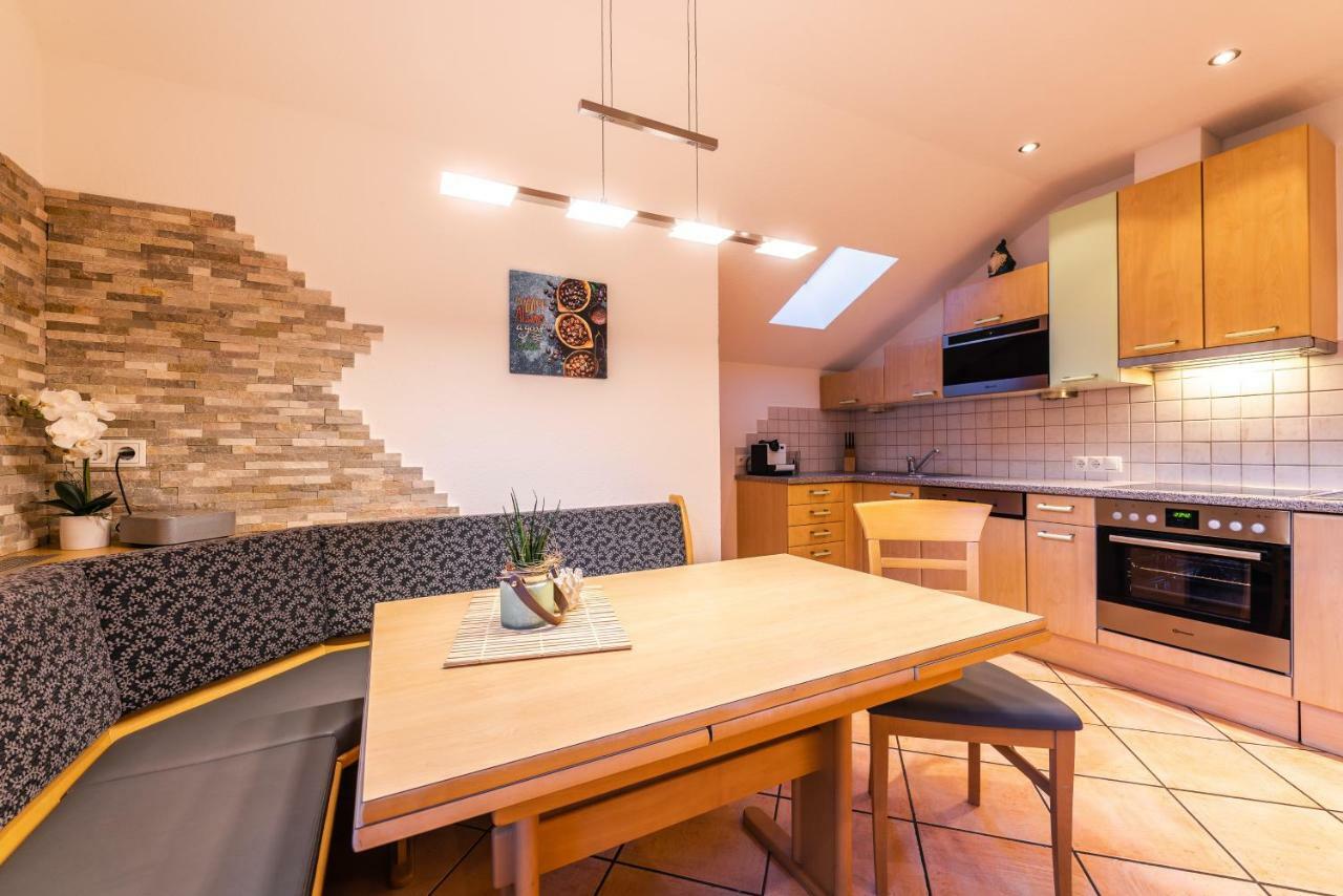 Haus Viktoria Apartment Längenfeld Екстериор снимка